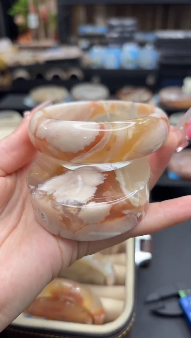 未镶嵌手镯石英质玉336(61圈赠送镯心)