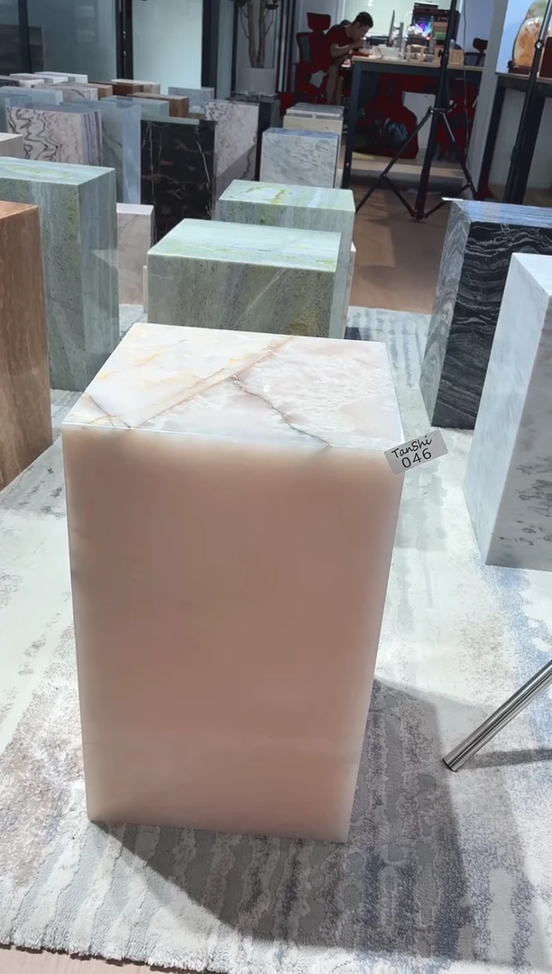 石材046粉玉大墩墩