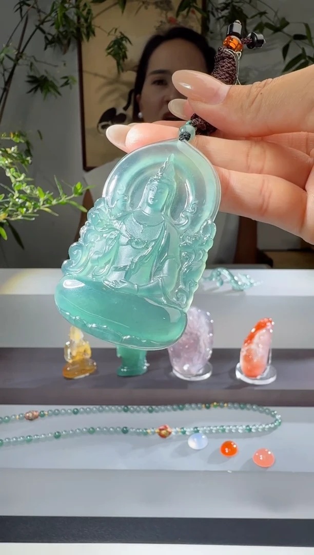 吊坠(不含链)未镶嵌翡翠观音（多样性发其一）
