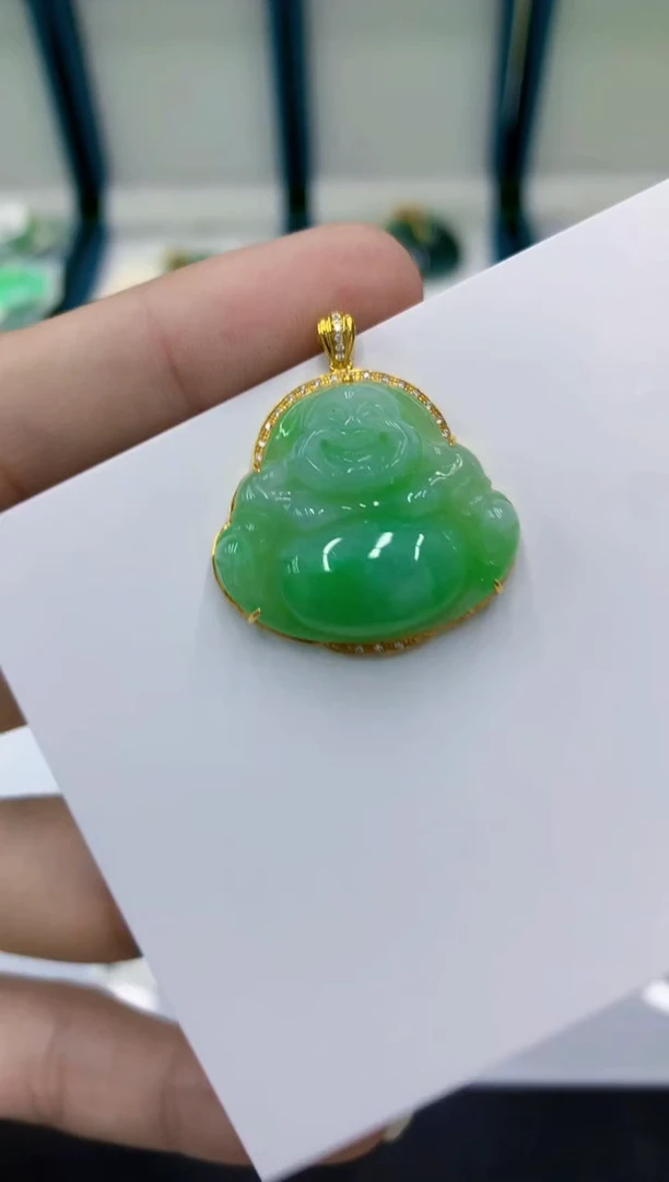 颈饰18K金镶嵌翡翠翡翠