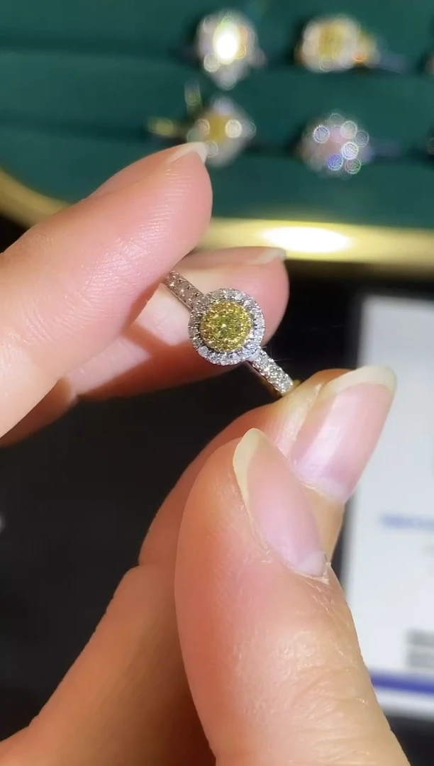 18K金镶嵌戒指钻石121