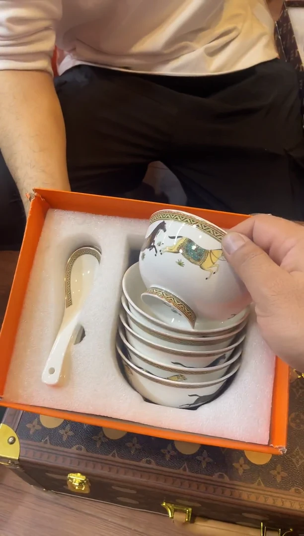 杯鸿辉家品牌瓷器，京东包邮！