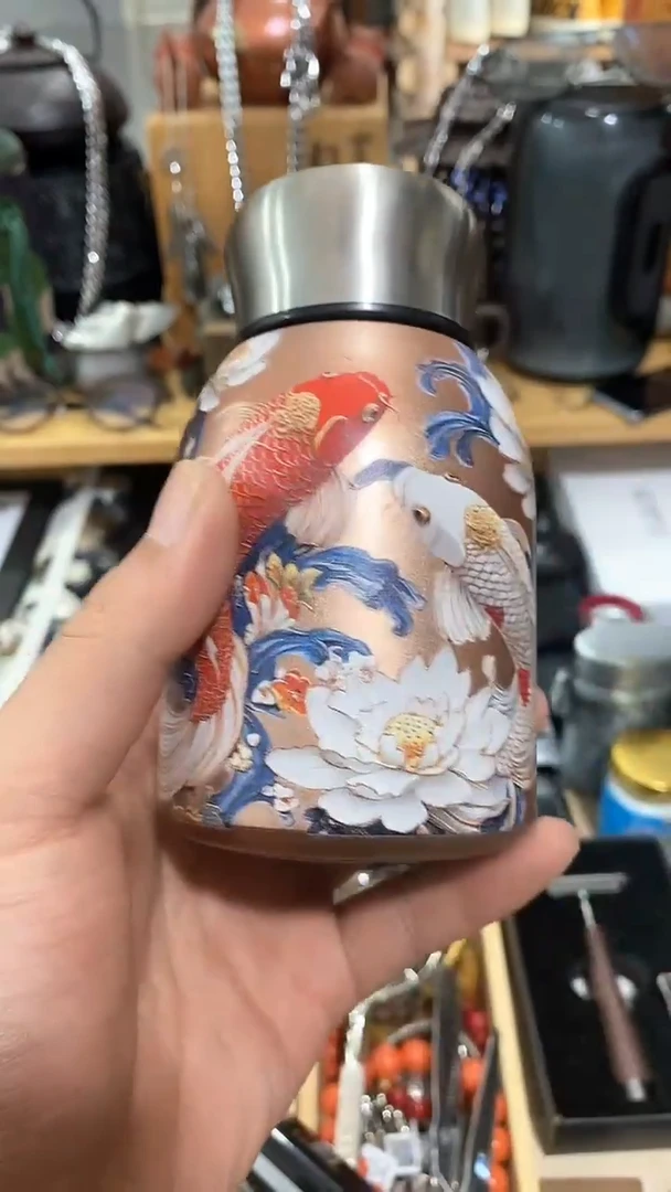 瓷片闪购商品  如图所示