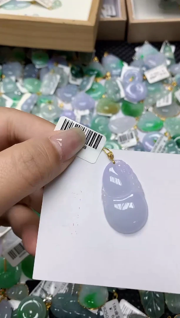 颈饰18K金镶嵌翡翠11111111111