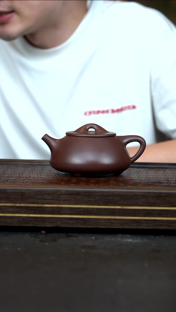 茶壶紫砂     LY     一厂老紫泥    景舟石瓢   230cc