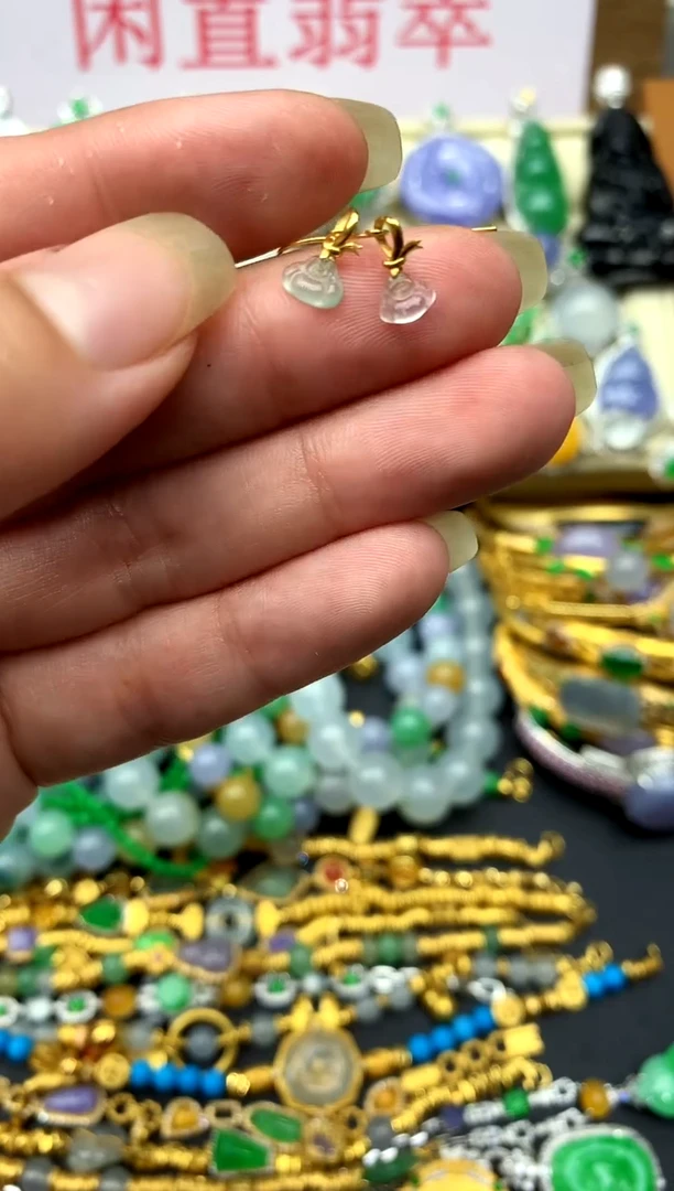 翡翠18K金镶嵌颈饰33-中国好珍宝