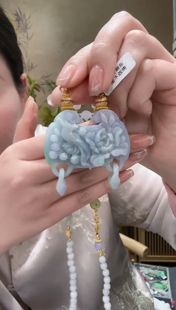 【闪购商品】翡翠颈饰未镶嵌吊坠