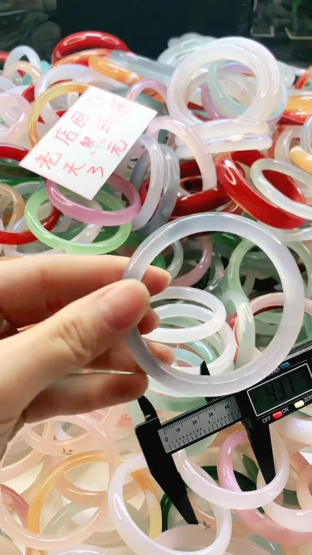 手镯玛瑙/玉髓未镶嵌69