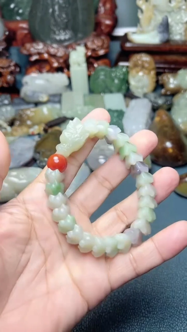 未镶嵌和田玉把件-