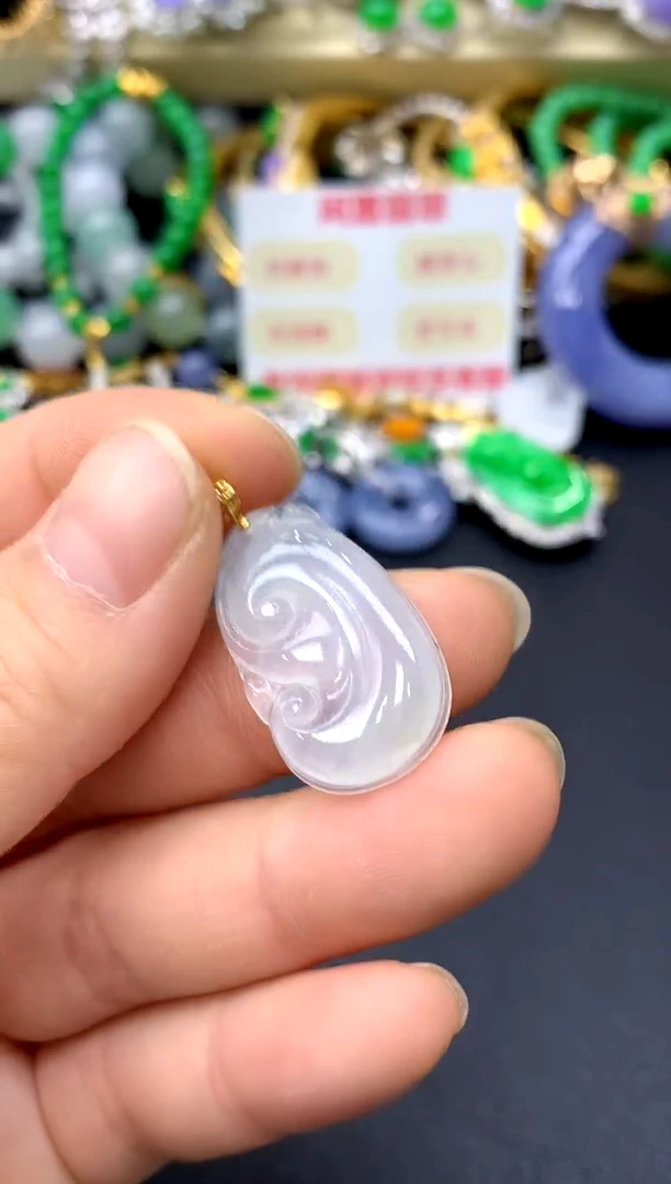 颈饰18K金镶嵌翡翠105-中国好珍宝