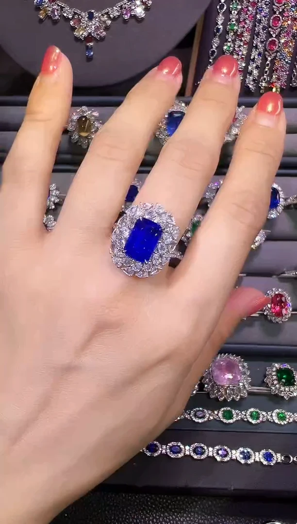 戒指蓝宝石18K金镶嵌6.07CT/GUILD皇家蓝