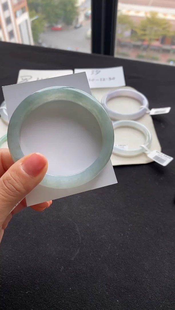 【闪购商品】翡翠手镯未镶嵌59正圈--不退不换