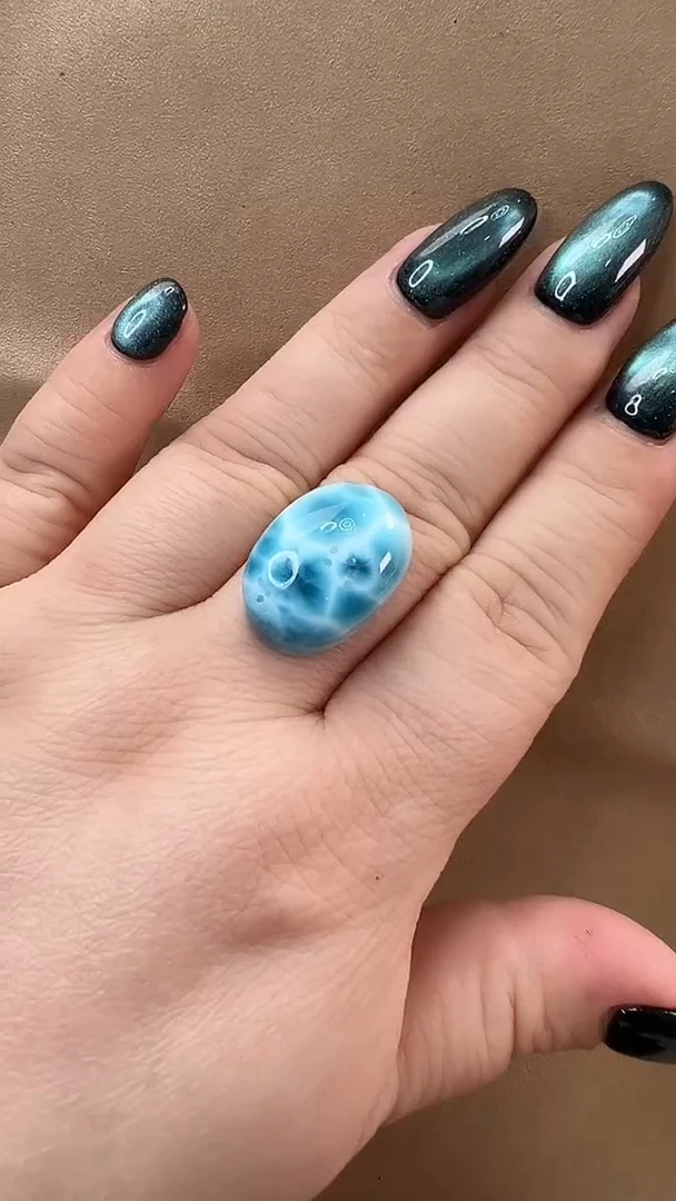 未镶嵌针钠钙石（海纹石）颈饰戒指