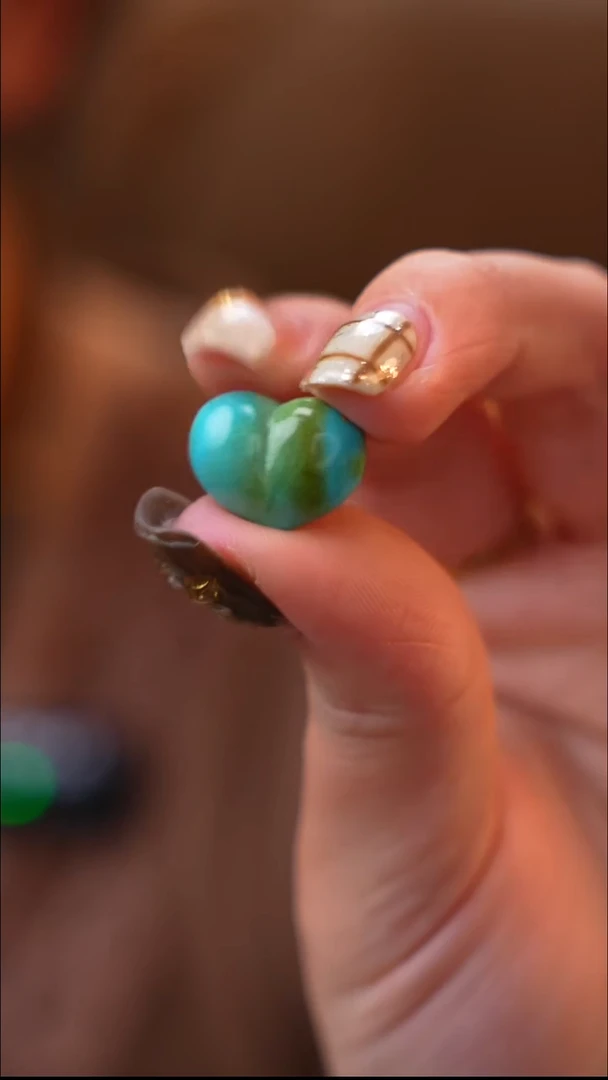 未镶嵌绿松石雕刻件水波爱心