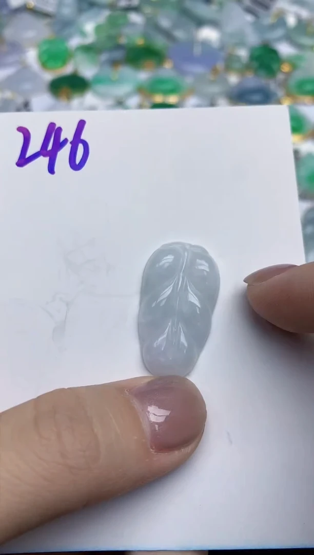 【闪购商品】翡翠颈饰未镶嵌天然翡翠A货