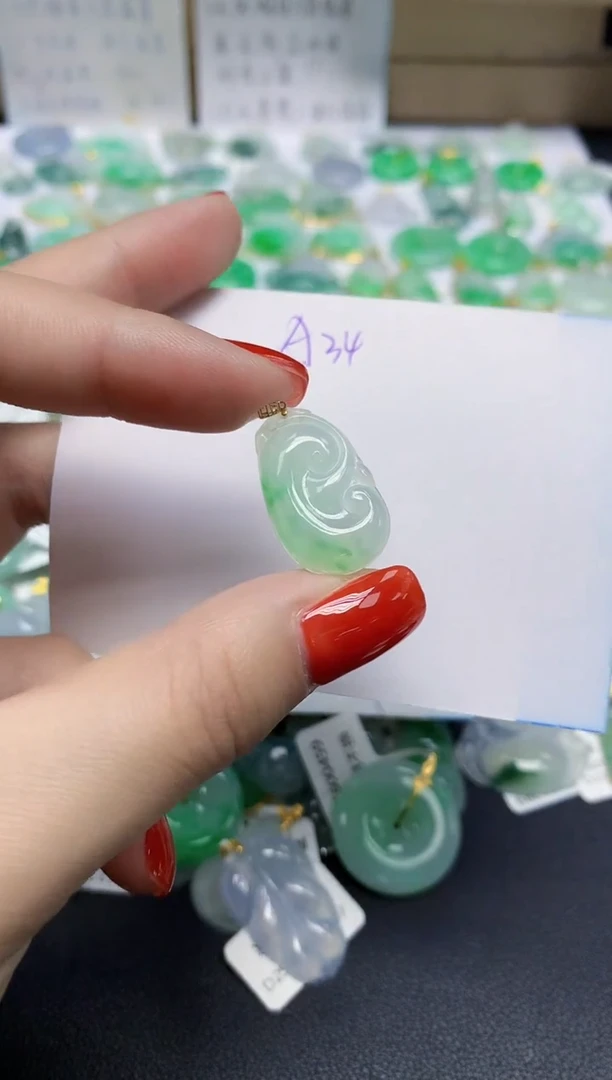 颈饰18K金镶嵌翡翠天然缅甸翡翠A货翡翠百元以上9元证书费自理