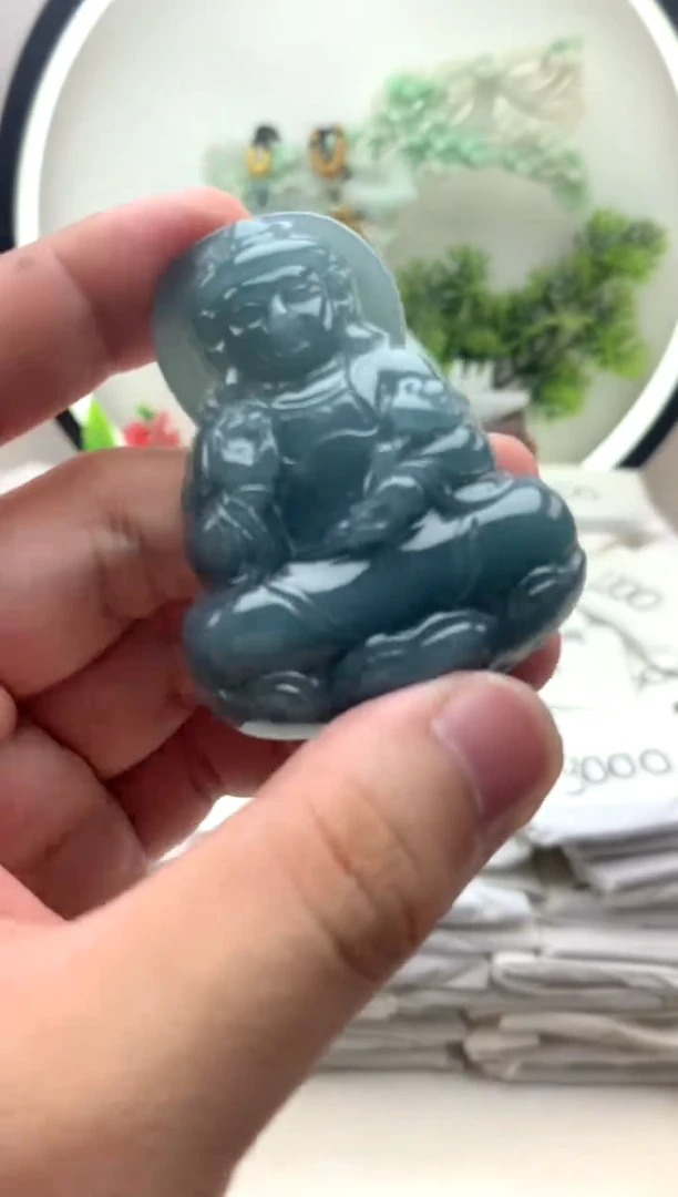 颈饰未镶嵌翡翠观音