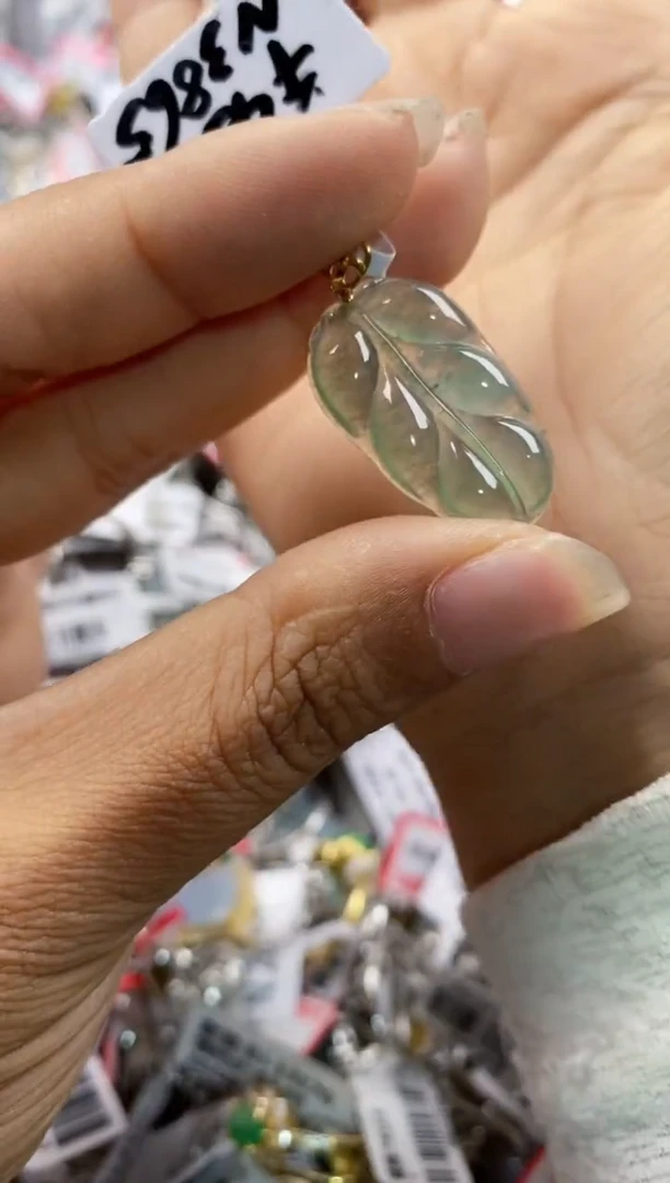 18K金镶嵌戒指翡翠6666----1