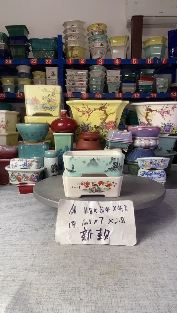 41813两只马槽花盆