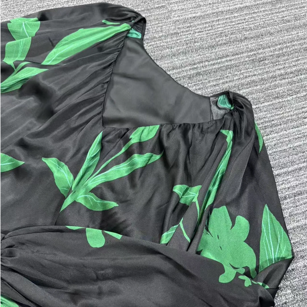 HITOMI【赫小米儿】精选绿色印花连衣裙