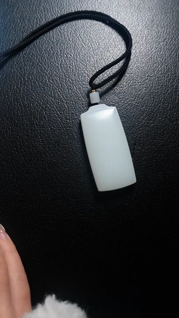 颈饰未镶嵌和田玉无事牌