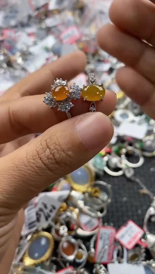 银S925镶嵌戒指翡翠666           8