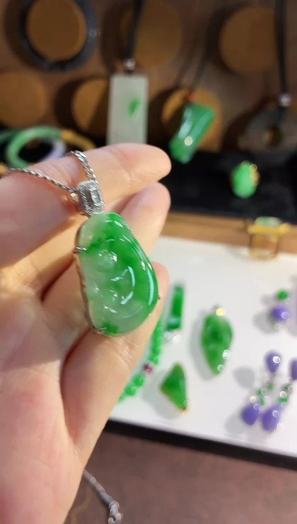 吊坠(不含链)18K金镶嵌翡翠吊坠