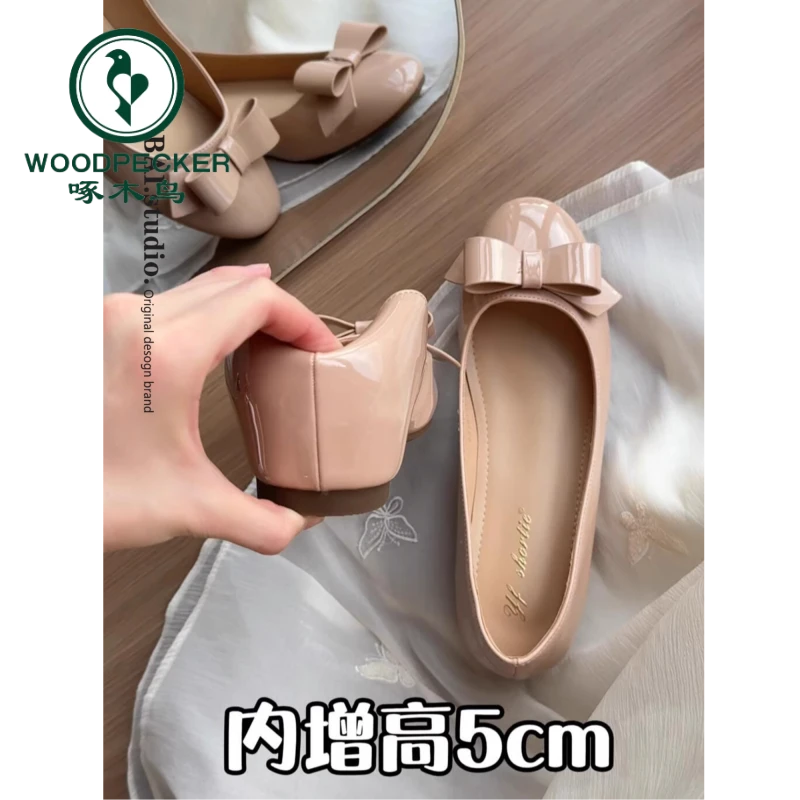 啄木鸟内增高裸色单鞋女款2025新款夏秋蝴蝶结通勤百搭平底芭蕾鞋