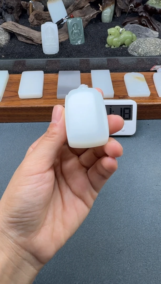 和田玉未镶嵌颈饰2