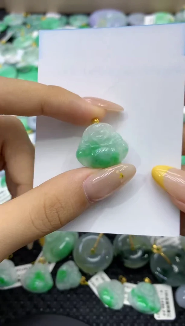 颈饰18K金镶嵌翡翠天然缅甸翡翠A货