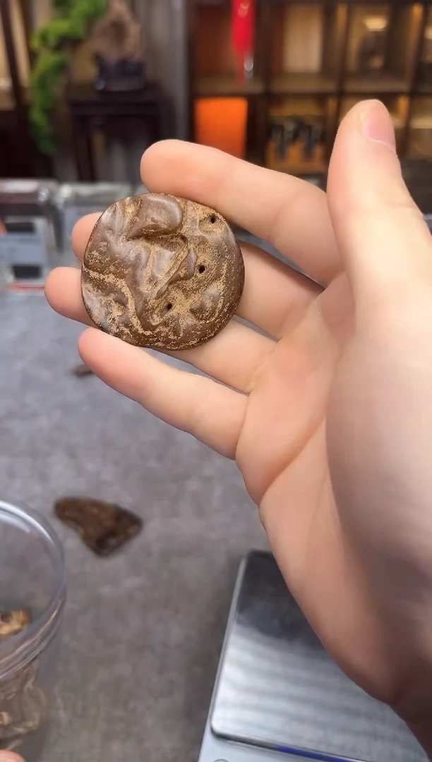 【闪购商品】沉香吊坠123号沉水越南土沉吊坠多样性发货1个