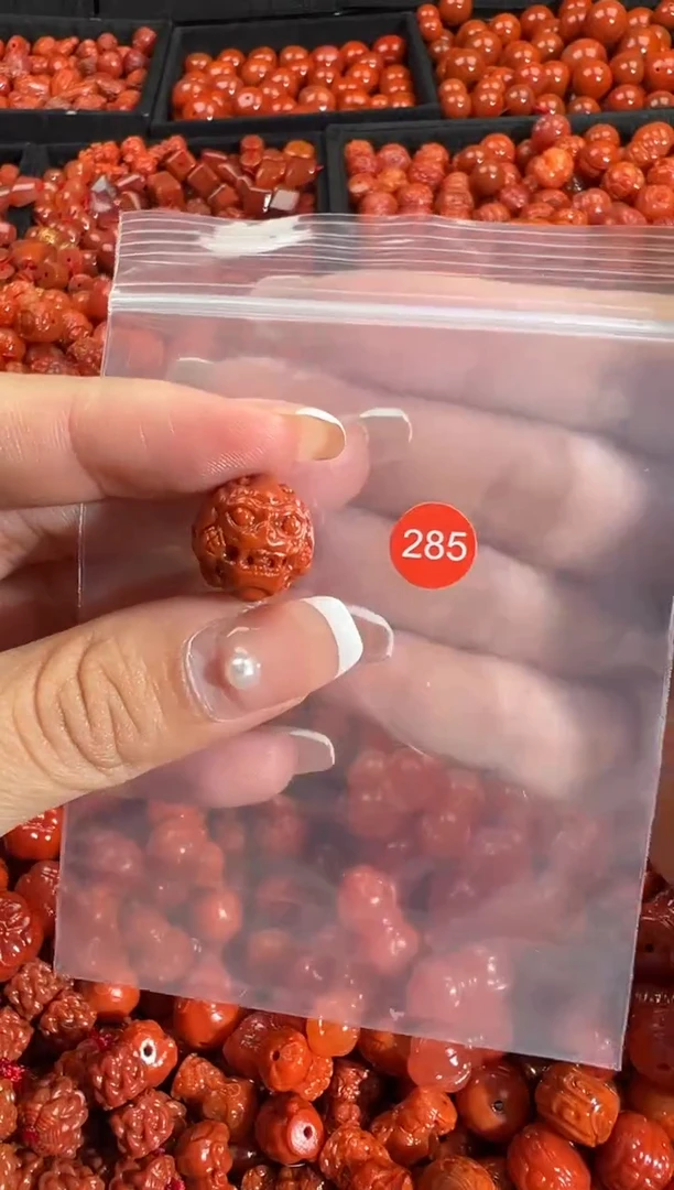 颈饰未镶嵌南红玛瑙1