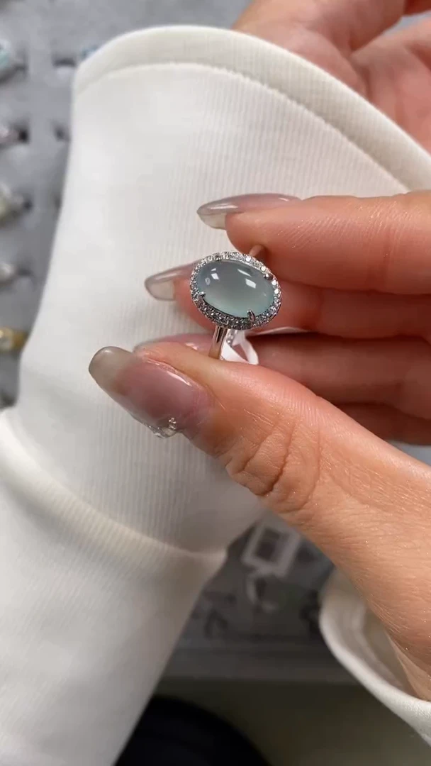 【闪购商品】翡翠戒指银S925镶嵌8231