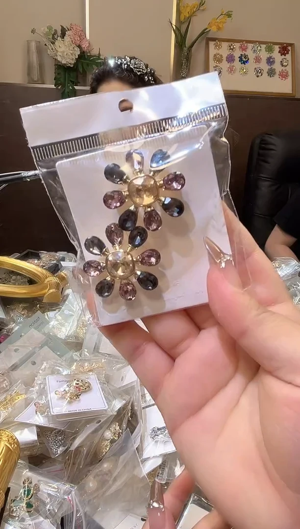 锆石铁合金精品饰界