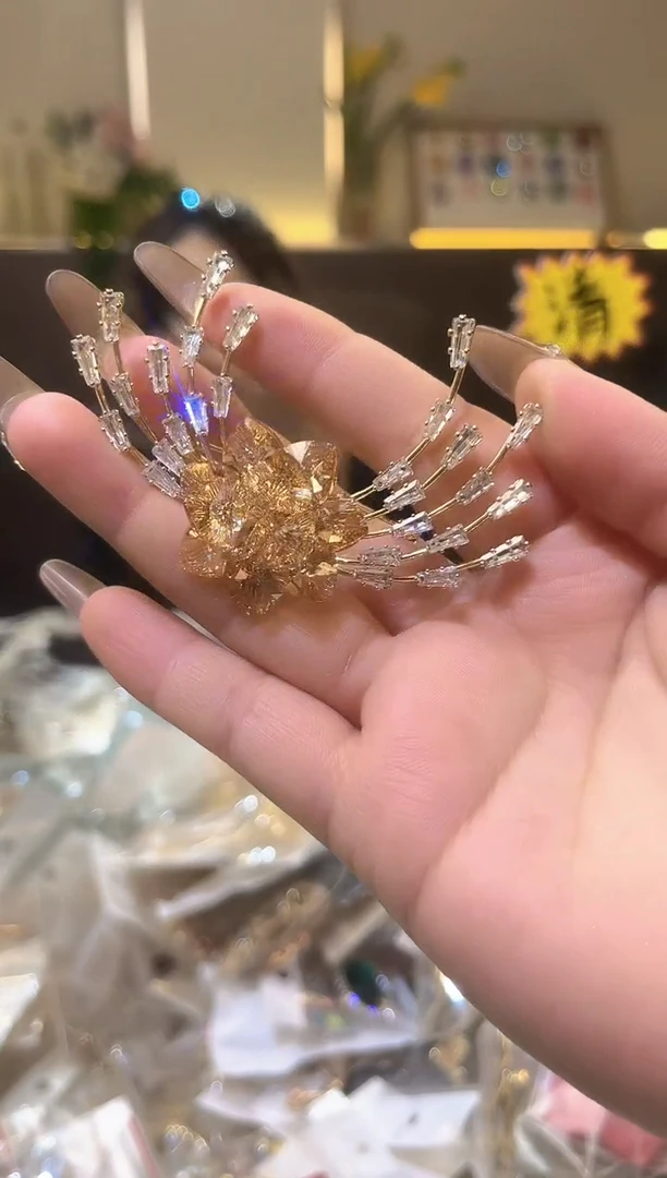 锆石铁合金精品饰界