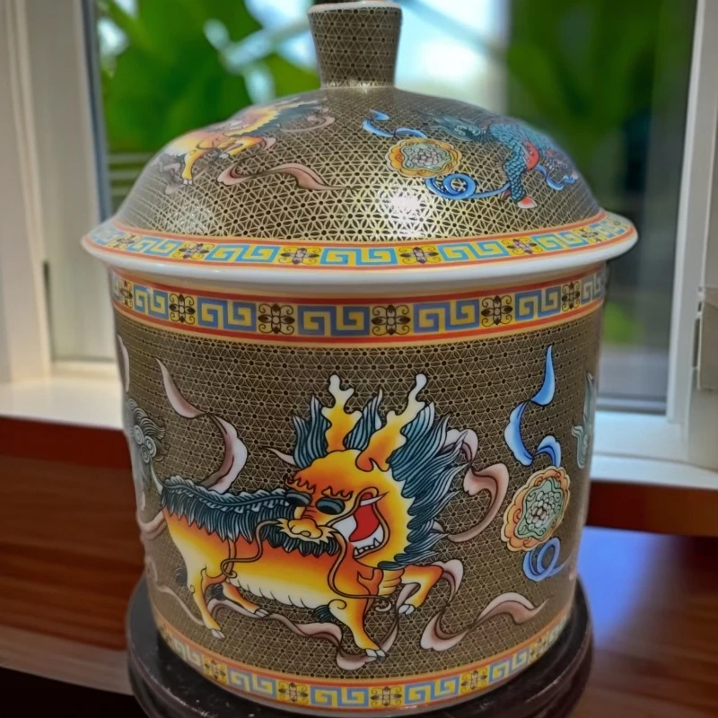 高度24口径20珐琅彩麒麟滚绣球罐236