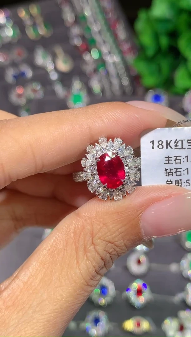 18K金镶嵌戒指红宝石1.54CT