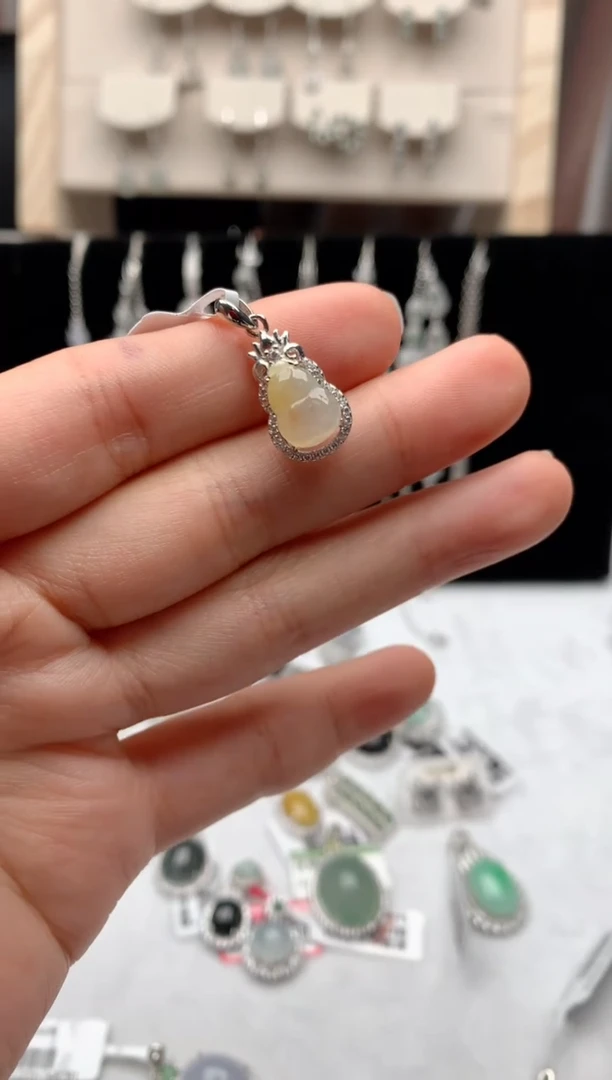 【闪购商品】翡翠吊坠(不含链)银S925镶嵌1更好