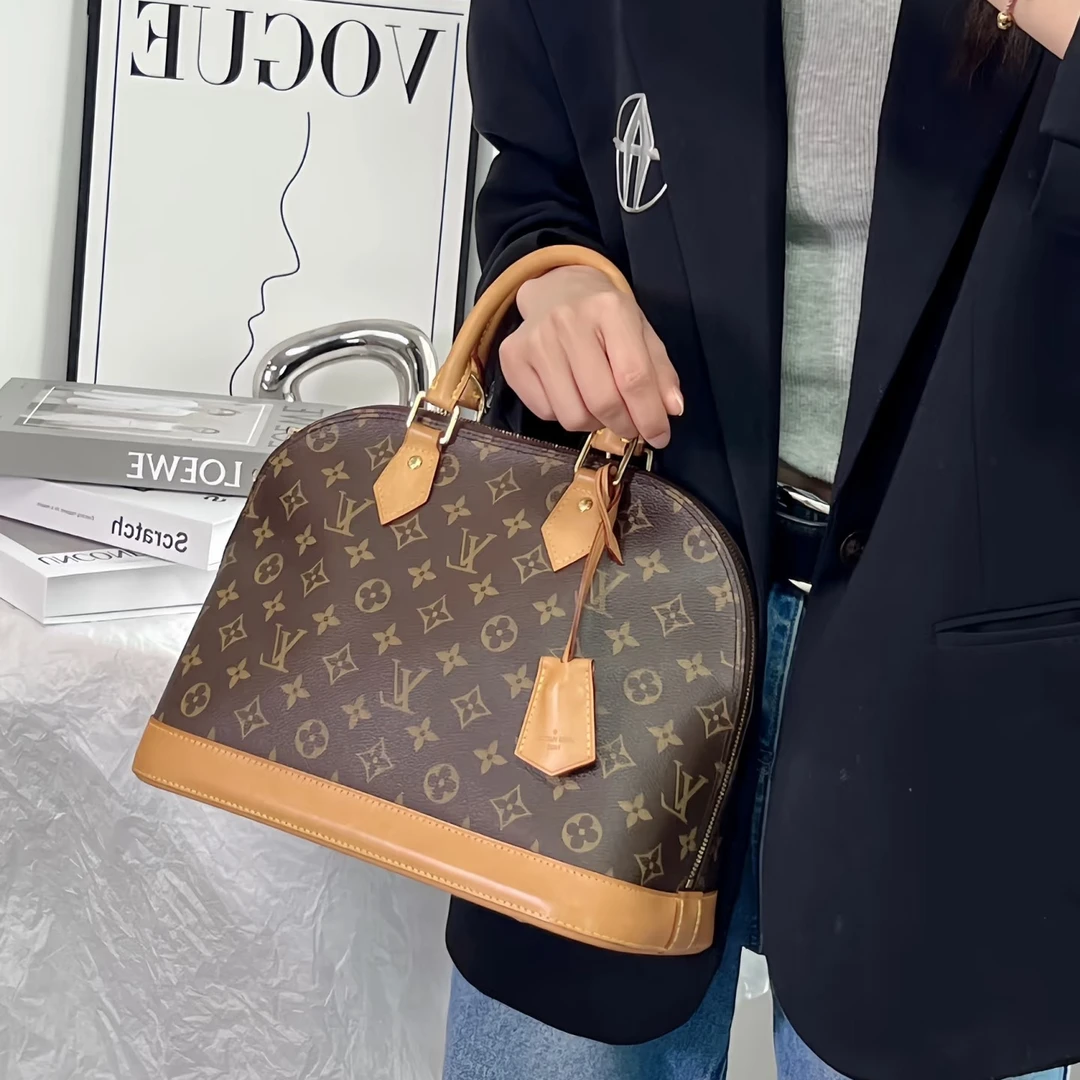 95新 LouisVuitton/路易威登 14663980  LV贝壳中号 31*23