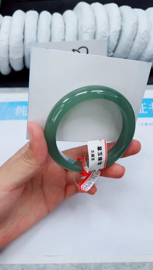 未镶嵌手镯石英质玉D42-60.2