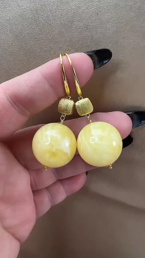 琥珀颈饰未镶嵌耳环