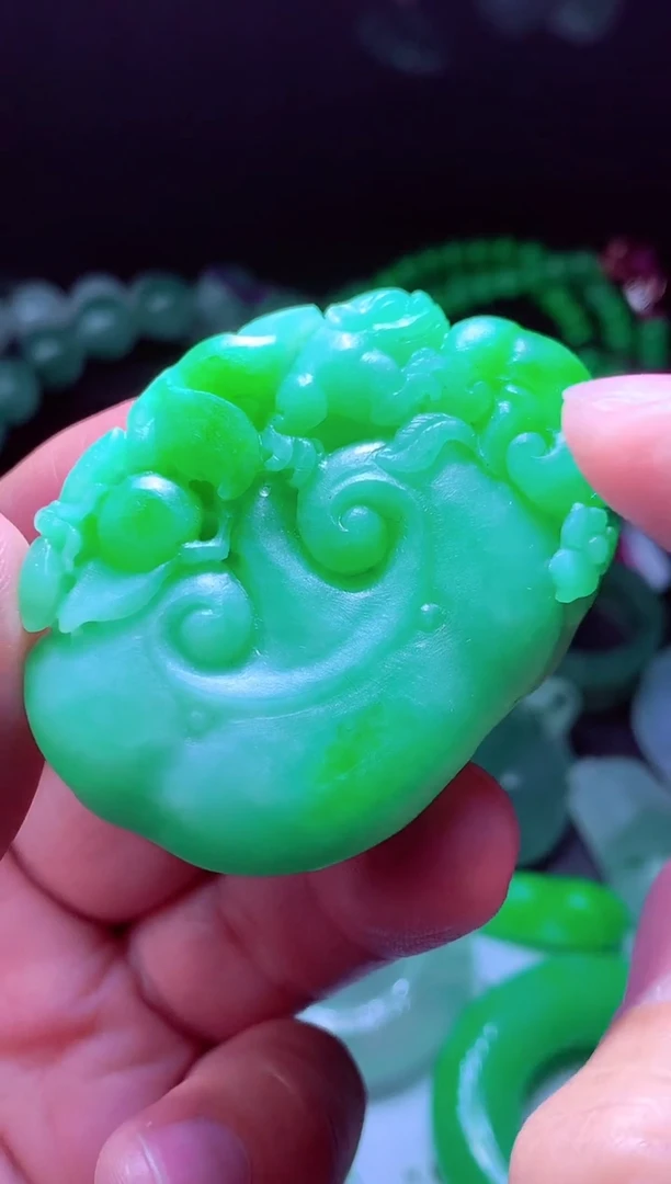 未镶嵌定制翡翠娃**?翡翠毛货定制