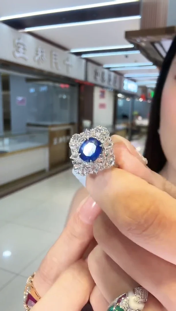 戒指蓝宝石铂Pt950镶嵌k*四叶草