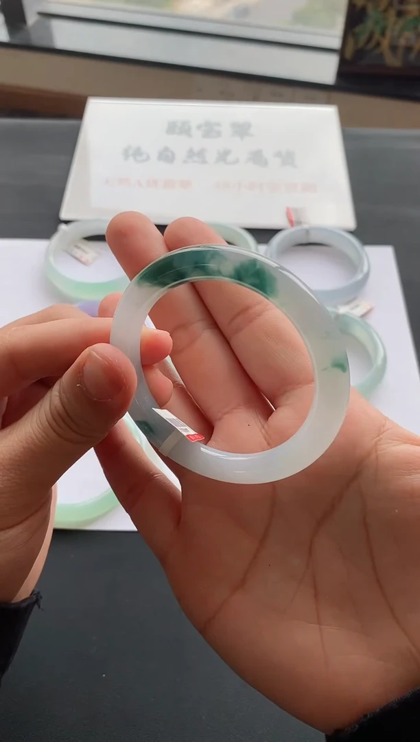 【闪购商品】翡翠手镯未镶嵌62号54.6*9.3*9.3圆条