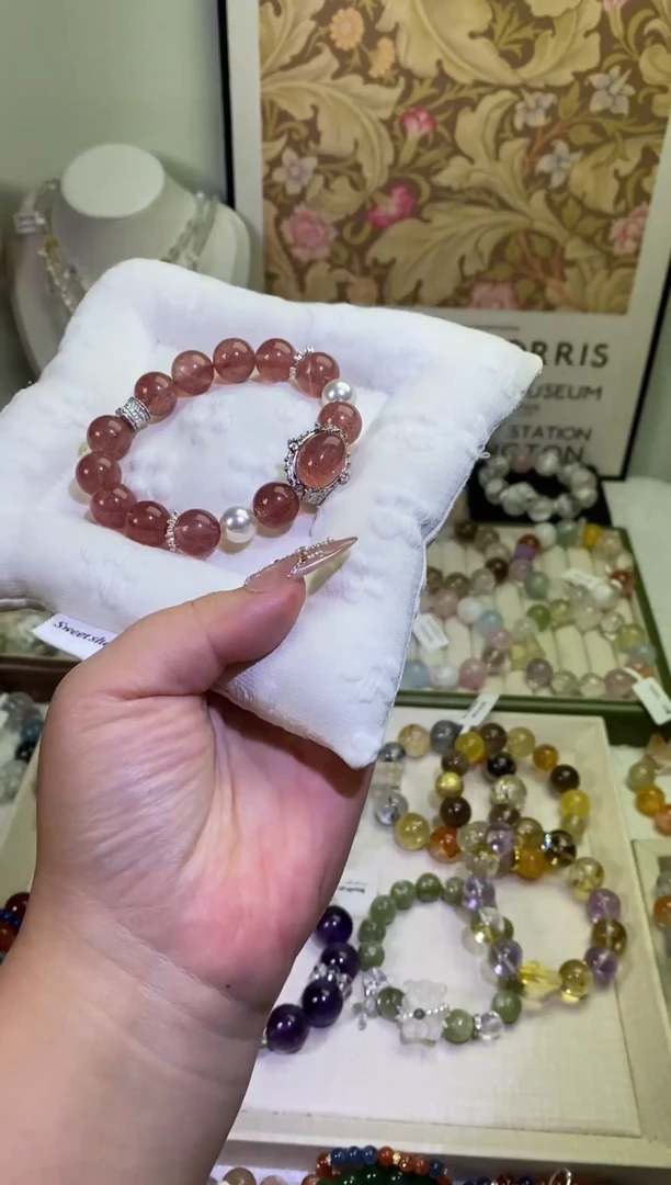 未镶嵌手串水晶草莓晶设计款