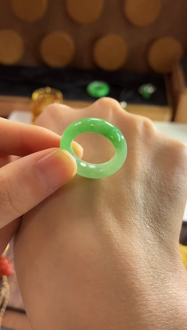 未镶嵌戒指翡翠手饰 8圈