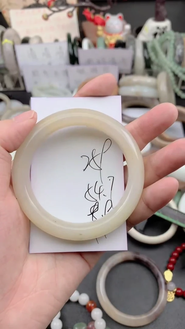 未镶嵌手镯石英质玉259