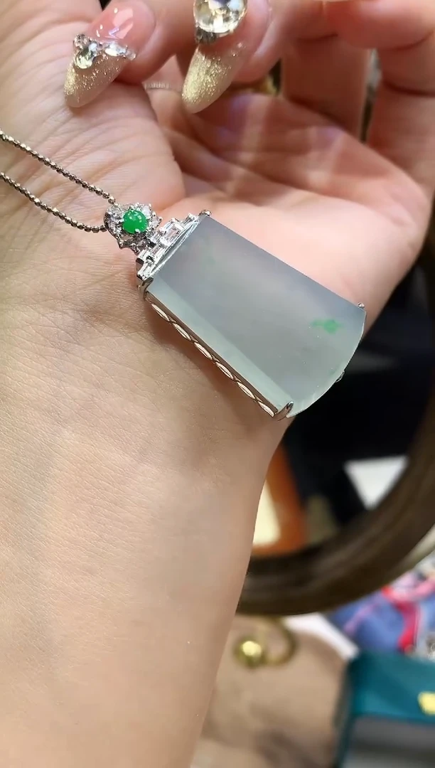18K金镶嵌挂件翡翠无事牌不含链