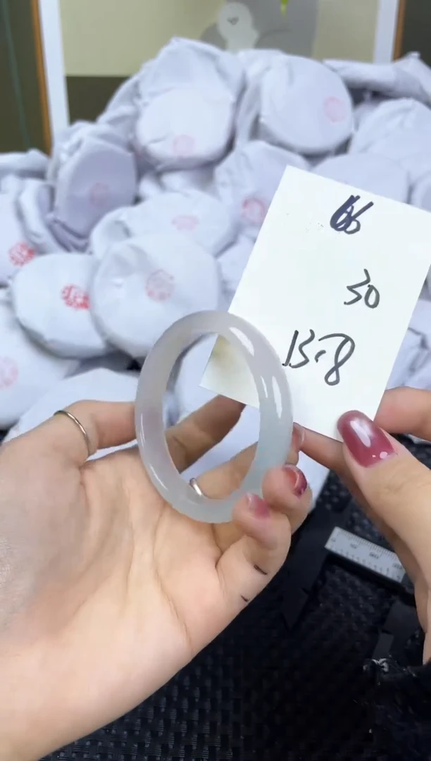 【闪购商品】玛瑙/玉髓手镯未镶嵌66