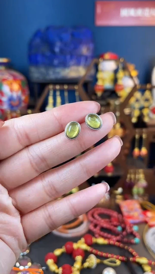 【闪购商品】琥珀耳饰银S925镶嵌耳钉